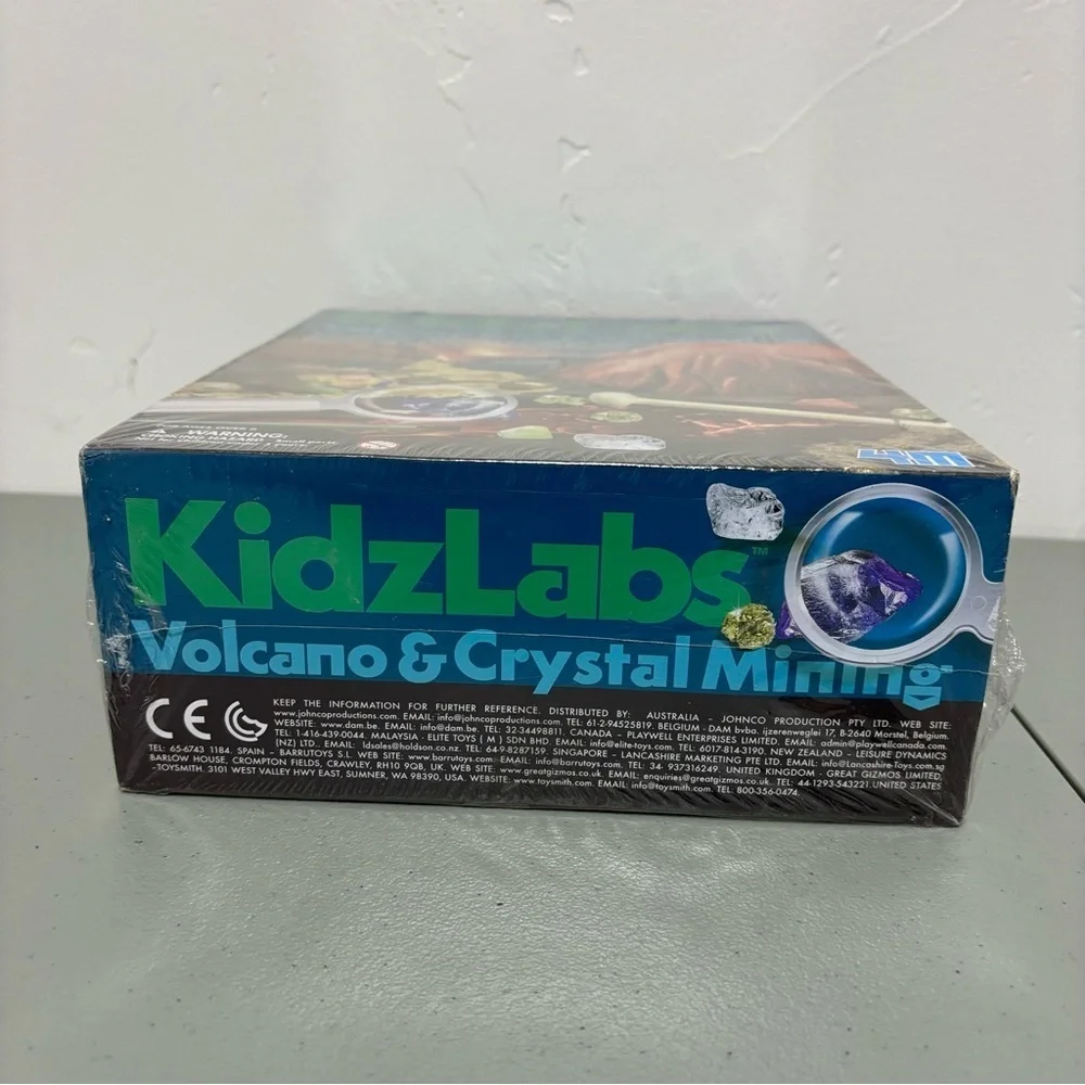 KidzLabs Volcano & Crystal Mining NEW SEALED Toysmith Science Educational Kit